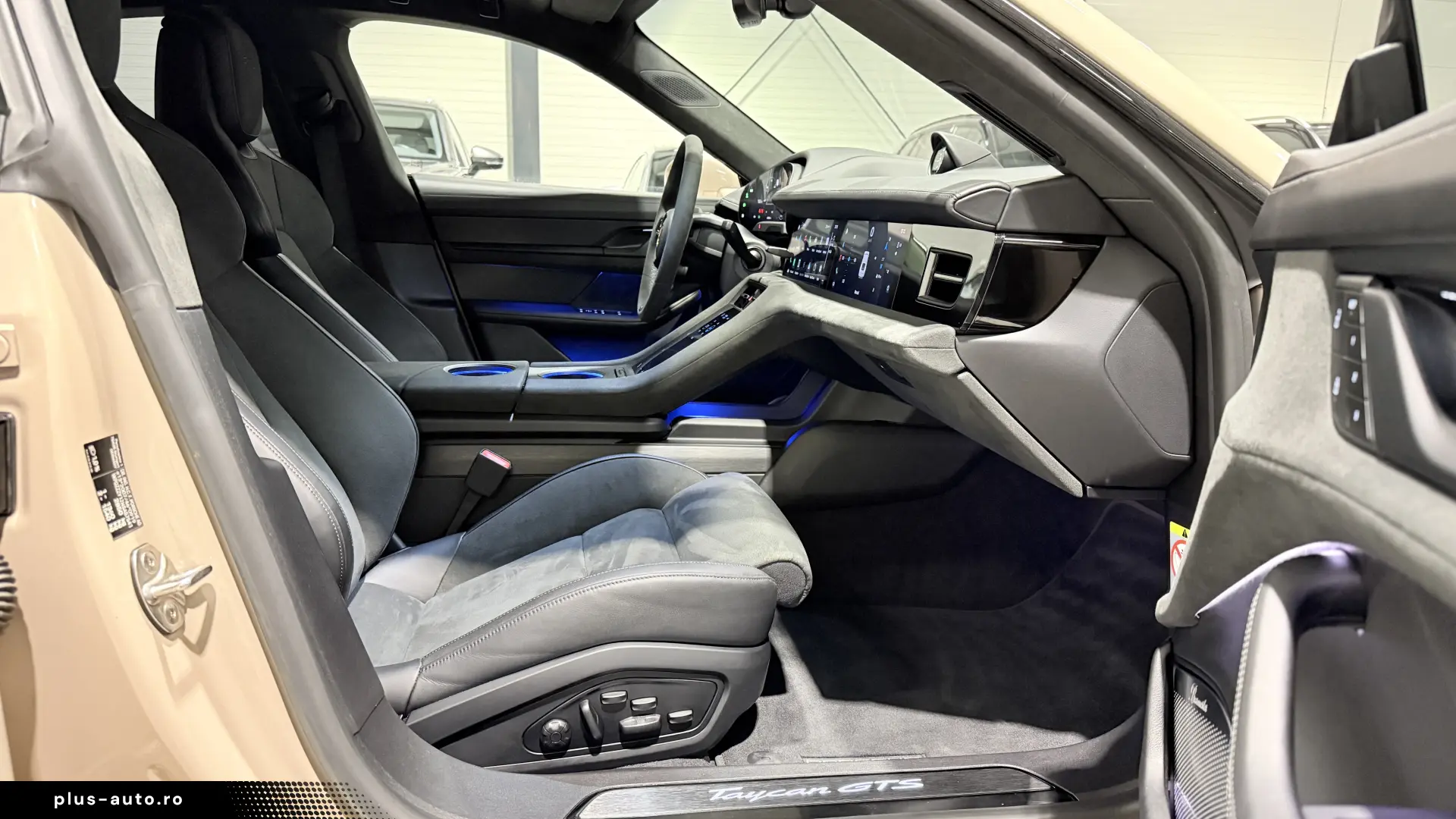 Porsche Taycan GTS Burmester Pneumatic Alcantara
