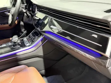 Audi Q7 55TFSIe Laser B&O Int. Maro Ventilatie 360