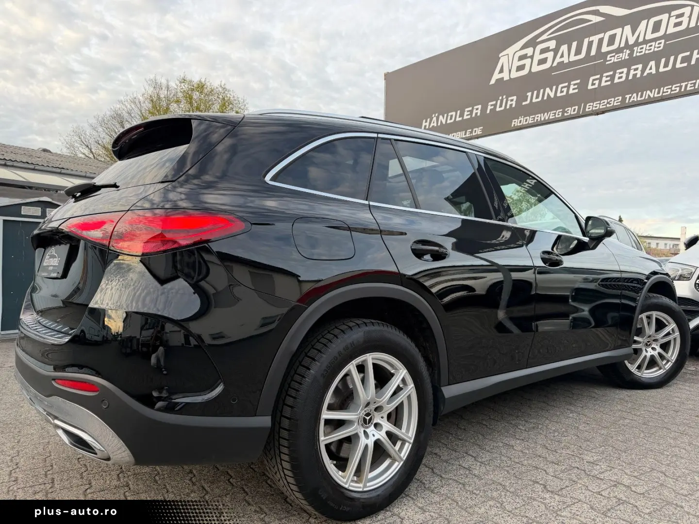 MERCEDES-BENZ GLC 300 4M AMG PANO DISTR  Dig.Light A&hellip;
