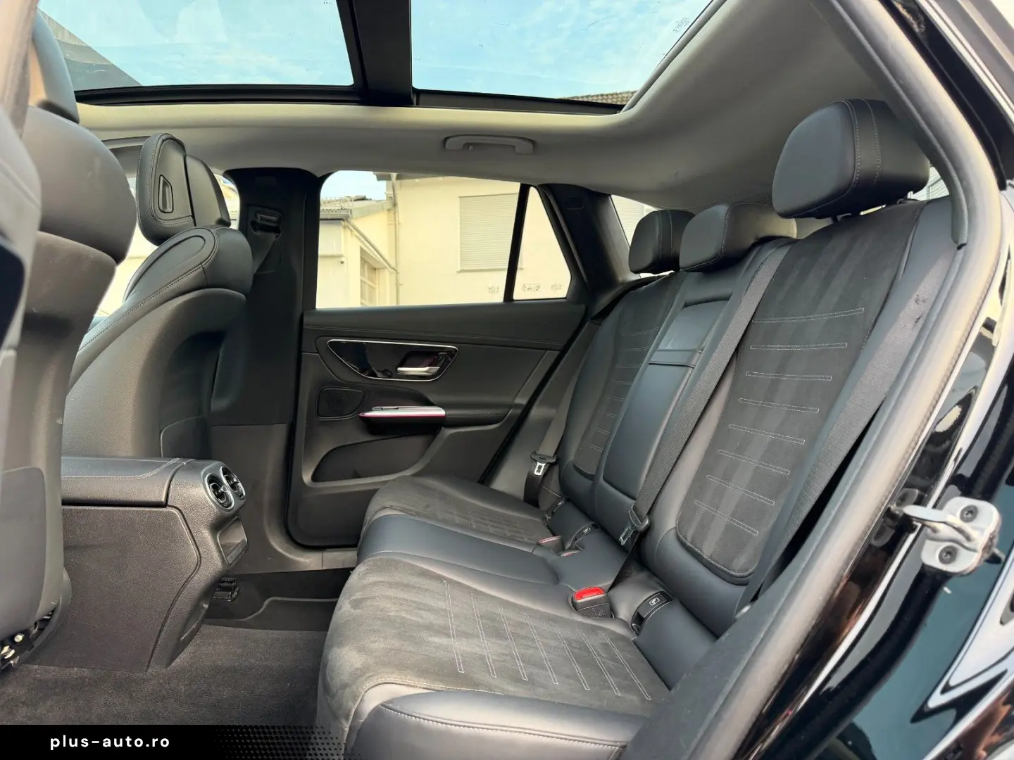 MERCEDES-BENZ GLC 300 4M AMG PANO DISTR  Dig.Light A&hellip;