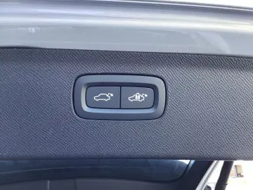 VOLVO XC90 T8 Plus Bright AWD 7-Sitzer 360  Cam HUD