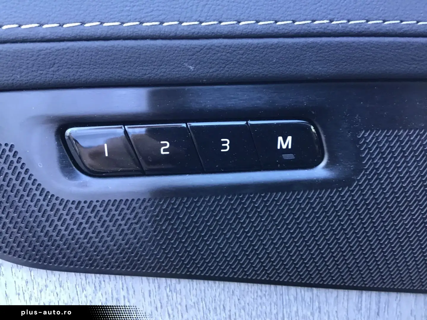 VOLVO XC90 T8 Plus Dark AWD 7-Sitzer 360  Cam Stdhzg.