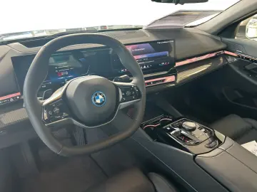 BMW 550e xDrive