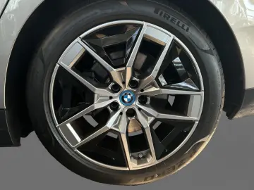 BMW 550e xDrive