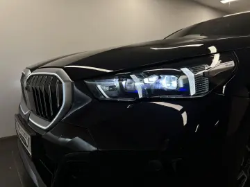 BMW 550e xDrive Limousine M Sportpaket B&W DAB LED K