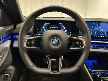 BMW 550e xDrive Limousine M Sportpaket B&W DAB LED K