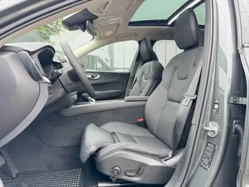VOLVO XC60 T8 AWD ULTRA DARK - MJ26 - Luftfahrwerk -