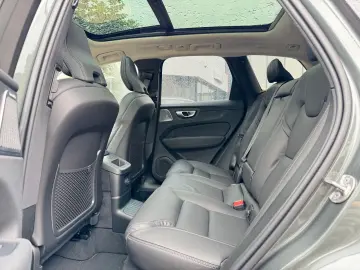 VOLVO XC60 T8 AWD ULTRA DARK - MJ26 - Luftfahrwerk -