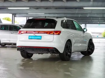 VW Touareg R V6 3.0 TSI AT eHybrid 4Motion AHK