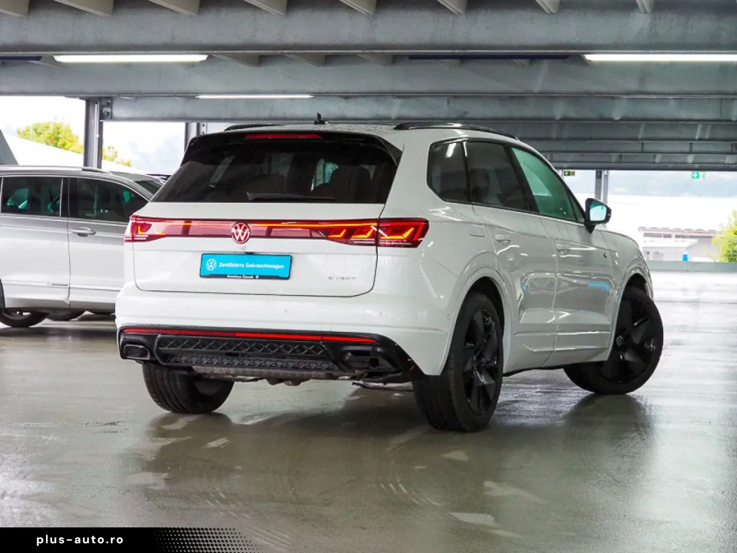 VW Touareg R V6 3.0 TSI AT eHybrid 4Motion AHK