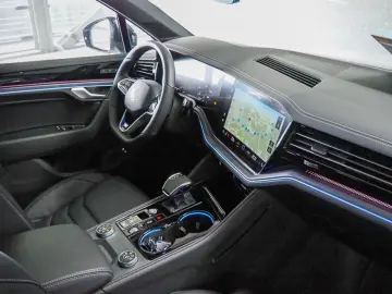 VW Touareg R V6 3.0 TSI AT eHybrid 4Motion AHK