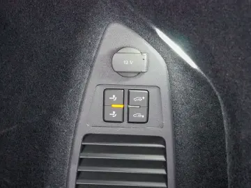 VW Touareg R V6 3.0 TSI AT eHybrid 4Motion AHK