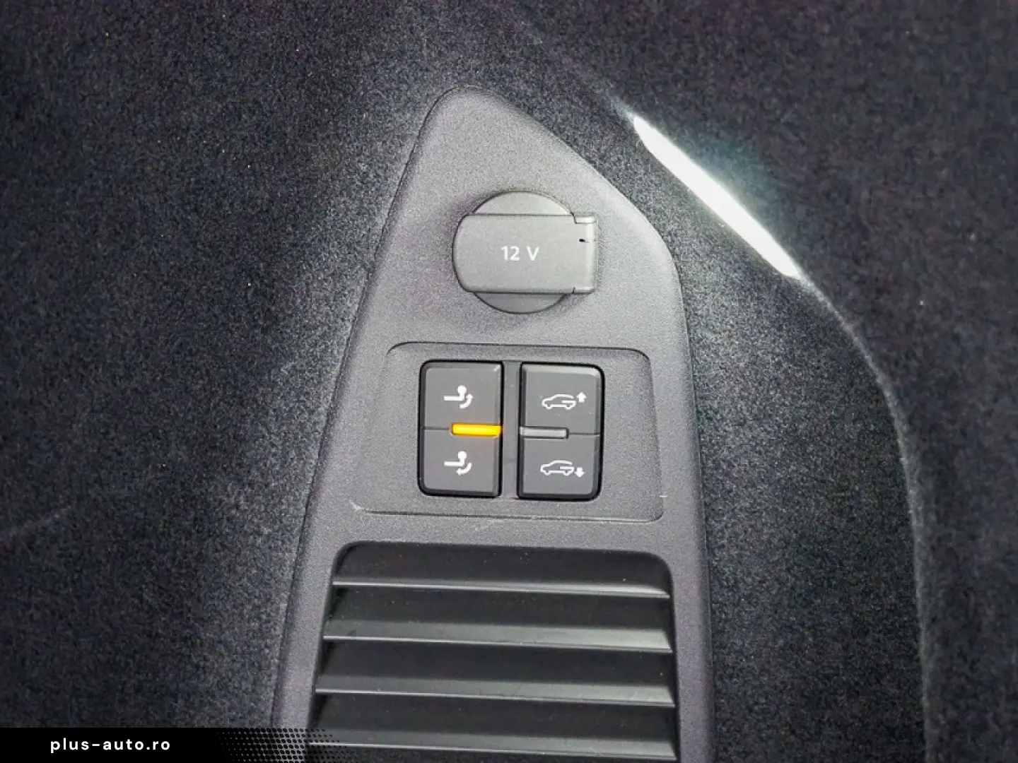 VW Touareg R V6 3.0 TSI AT eHybrid 4Motion AHK