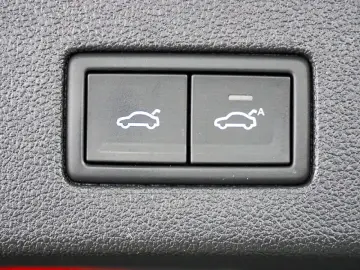 VW Touareg R V6 3.0 TSI AT eHybrid 4Motion AHK