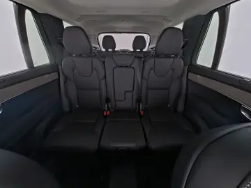 VOLVO XC90 T8 Ultra Dark Luftfwk Massage B&W AHK