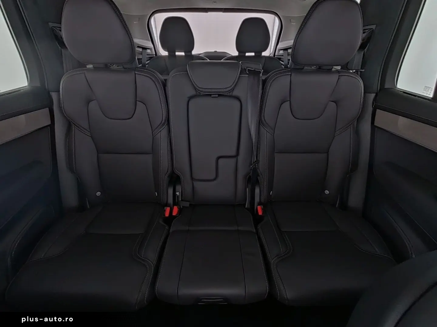 VOLVO XC90 T8 Ultra Dark Luftfwk Massage B&W AHK