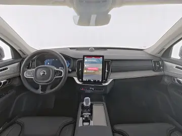 VOLVO XC90 T8 Ultra Dark Luftfwk Massage B&W AHK