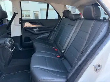 MERCEDES-BENZ GLE 450d AMG PANO Massage AHK Standh. …