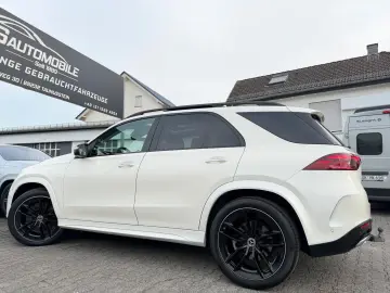 MERCEDES-BENZ GLE 450d AMG PANO Massage AHK Standh. …