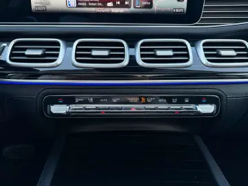 MERCEDES-BENZ GLE 450d AMG PANO Massage AHK Standh. …