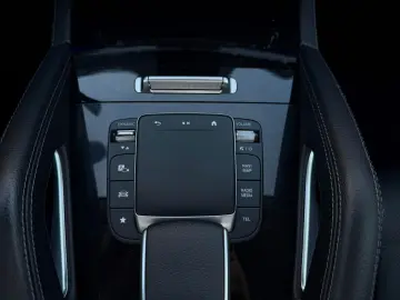 MERCEDES-BENZ GLE 450d AMG PANO Massage AHK Standh. …
