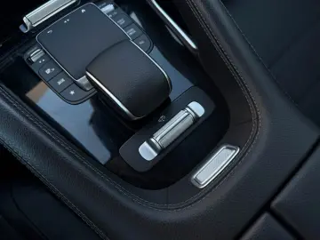 MERCEDES-BENZ GLE 450d AMG PANO Massage AHK Standh. …