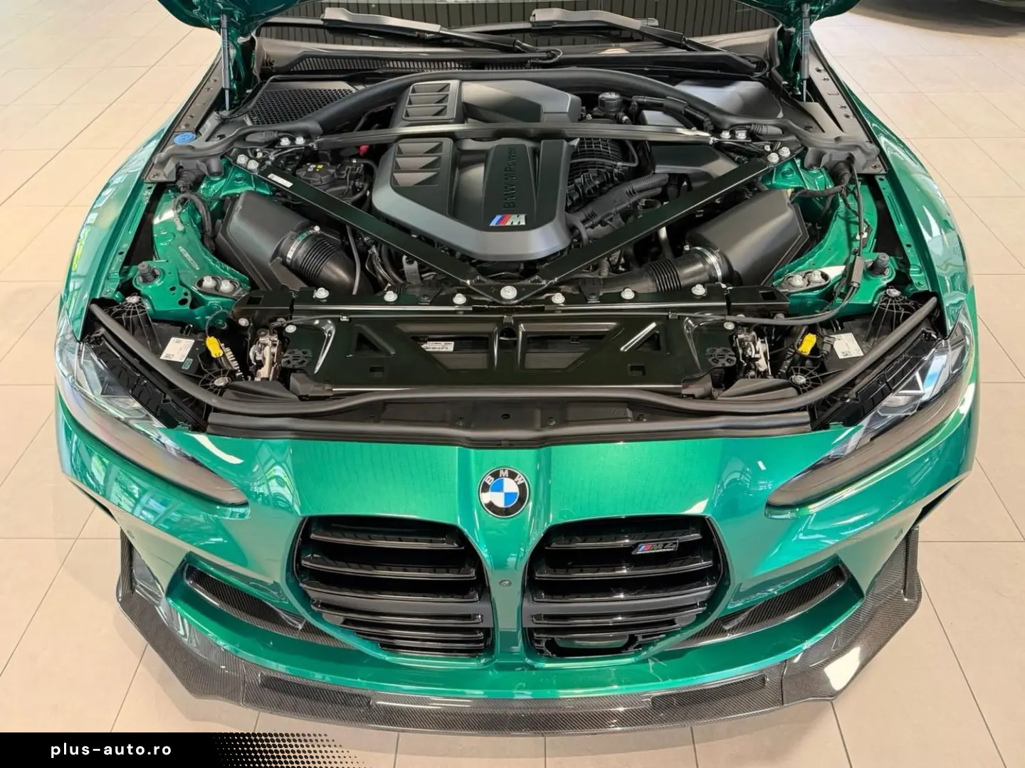 BMW M4 M xDrive Competition Carbon Schalensitze 360