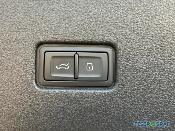 AUDI Q8 50 TDI quattro S-line Matrix Pano AHK HUD ACC