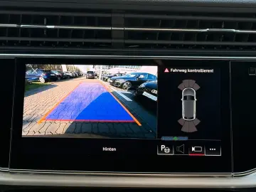 AUDI Q8 50 TDI quattro S-line Matrix Pano AHK HUD ACC