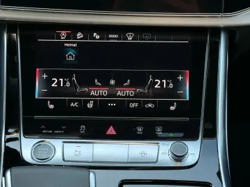 AUDI Q8 50 TDI quattro S-line Matrix Pano AHK HUD ACC