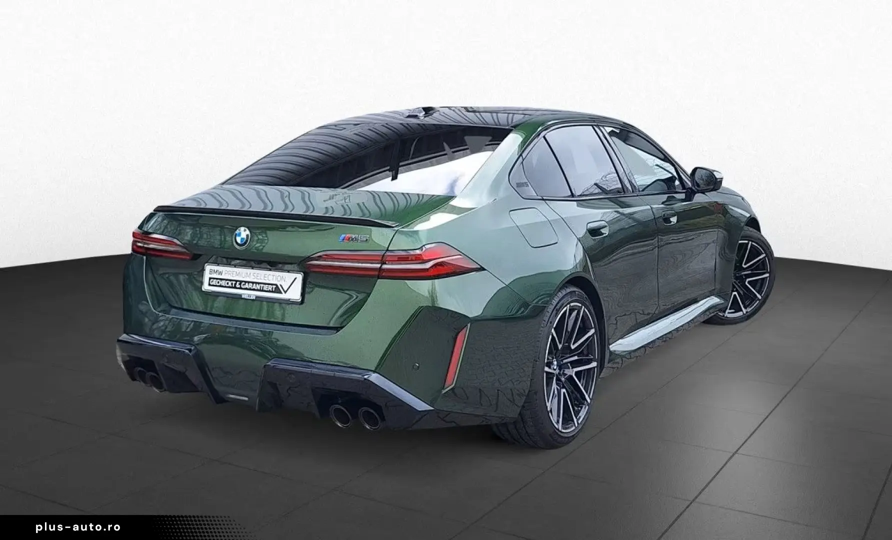 BMW M5 Individual DA PA-Prof B&W Carbon