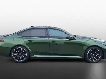 BMW M5 Individual DA PA-Prof B&W Carbon