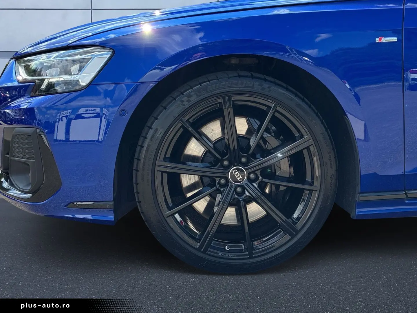 AUDI A8 TFSI e 60 quattro 340(462) kW(PS) tiptronic