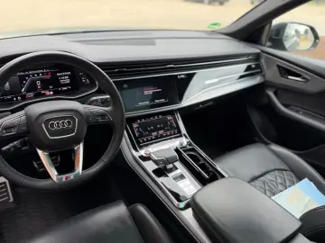 AUDI SQ8  FACELIFT#Headup#Pano#AHK#HGP#Abstand#24Zoll