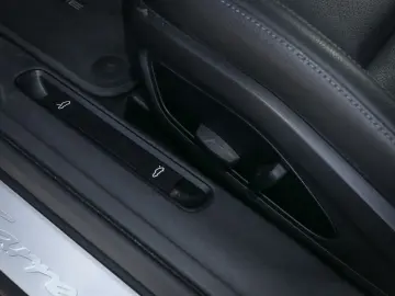 PORSCHE 992 911 Carrera 21-Zoll Rückfahrkamera LED-Matri