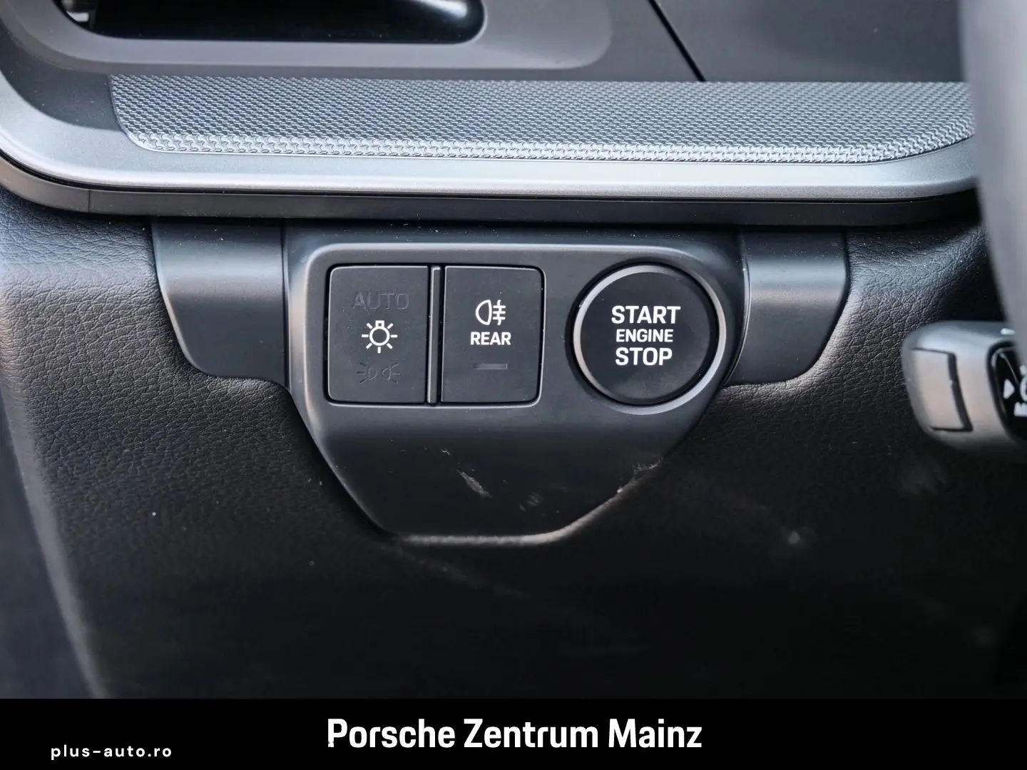 PORSCHE 992 911 Carrera Sportabgas Surround View BOSE