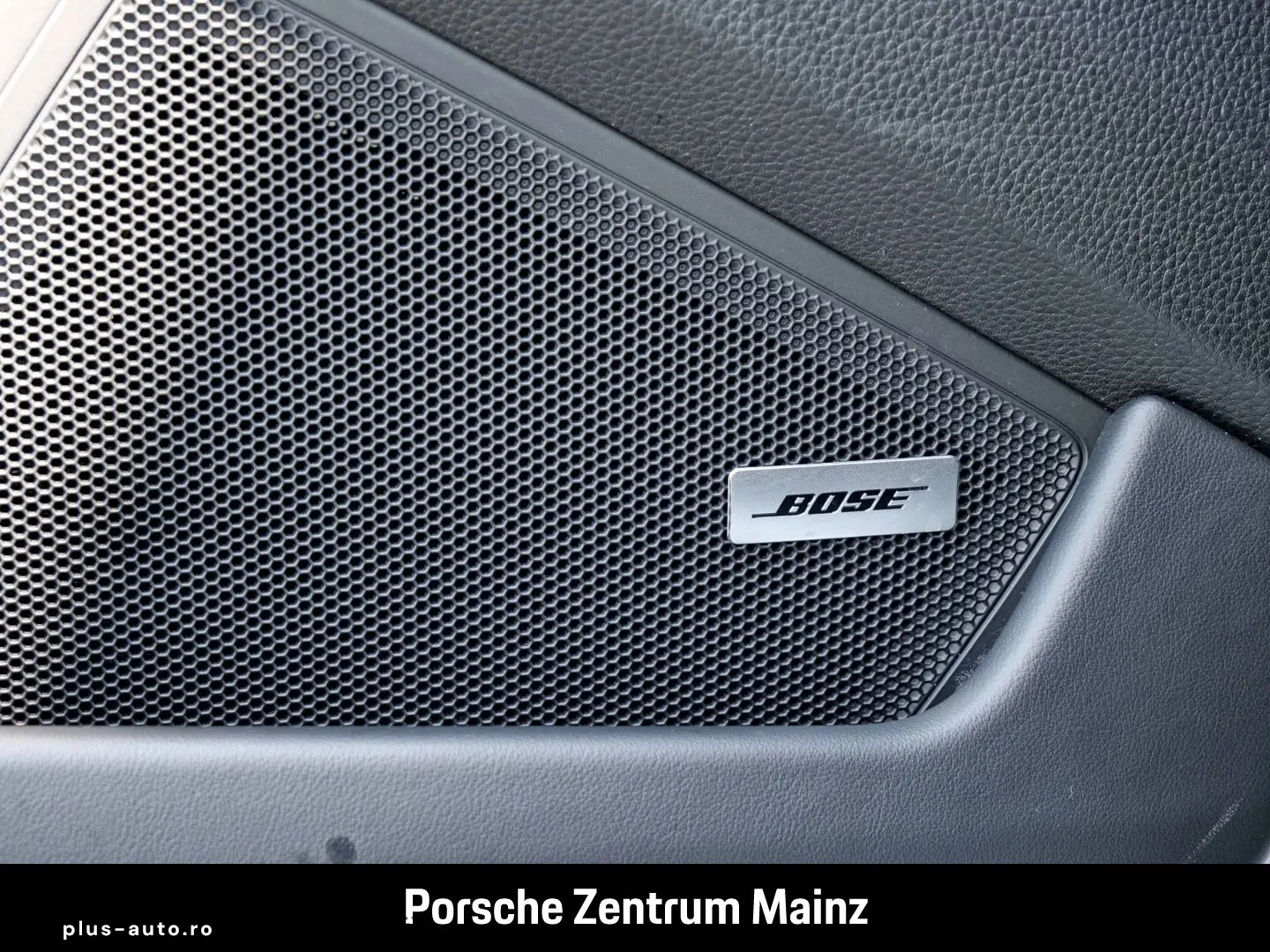 PORSCHE 992 911 Carrera Sportabgas Surround View BOSE