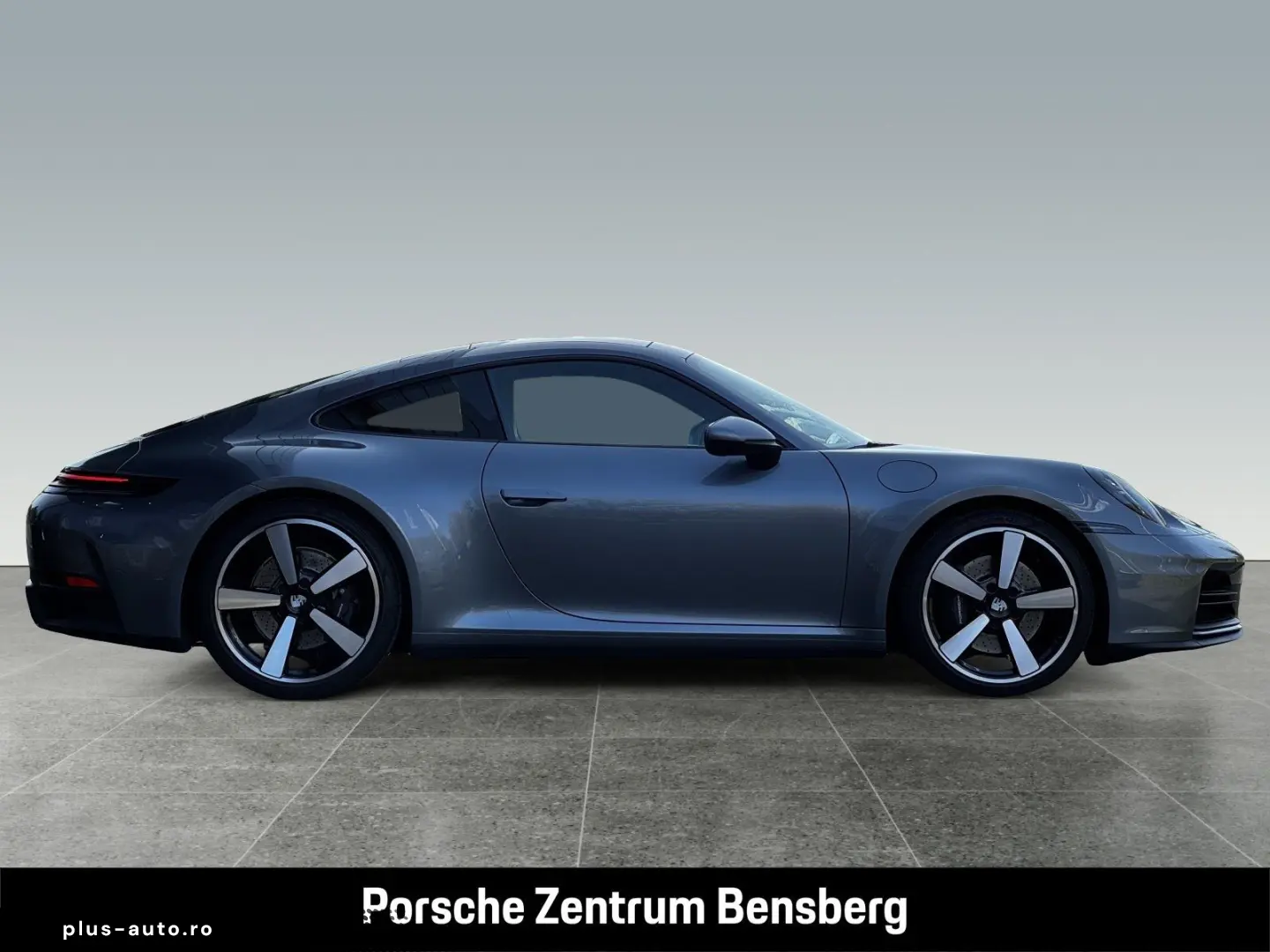 PORSCHE 911 Carrera