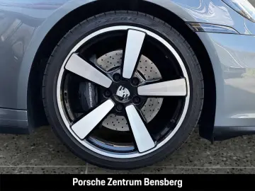 PORSCHE 911 Carrera