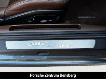 PORSCHE 911 Carrera
