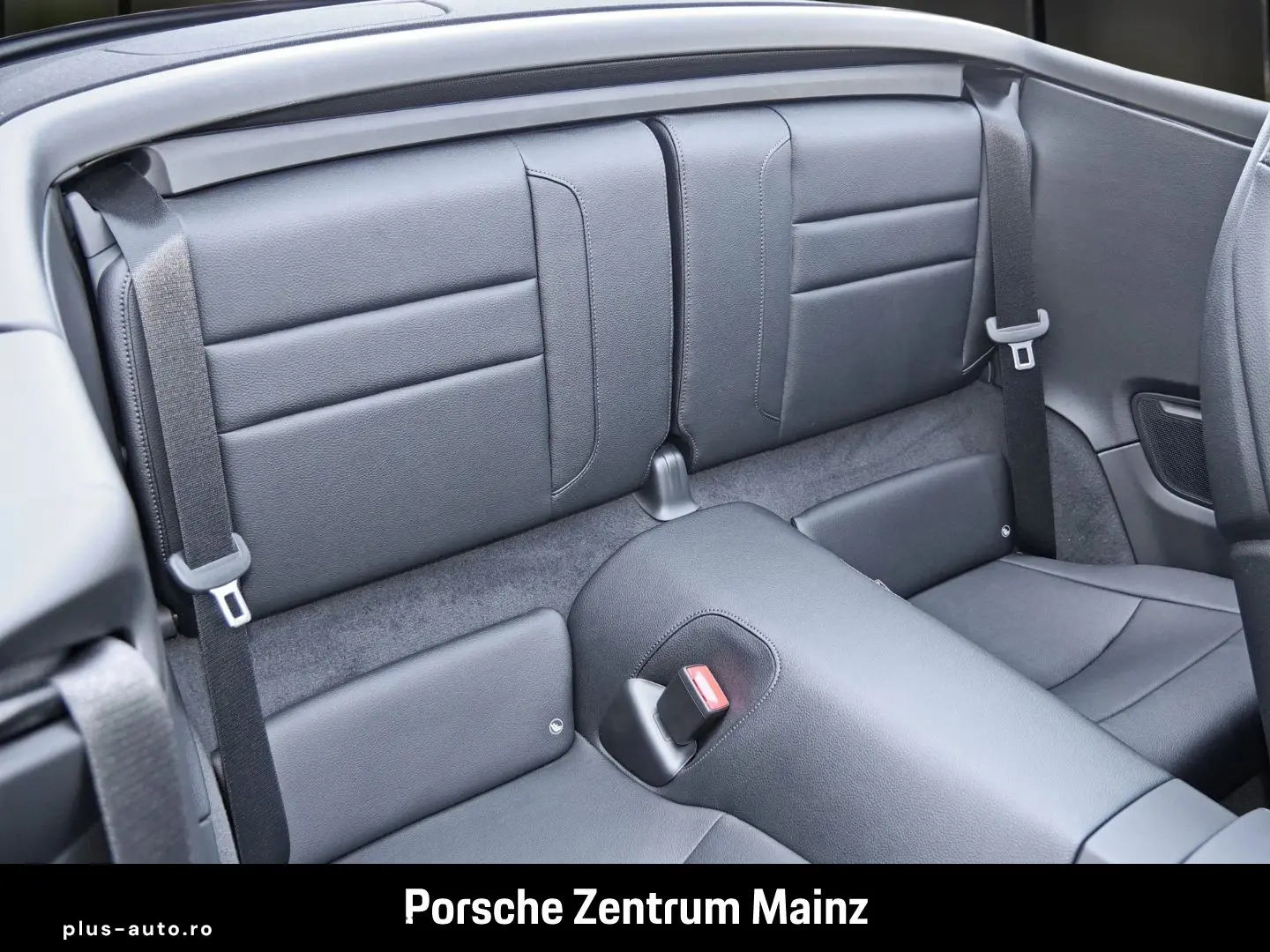 PORSCHE 992 911 Carrera Cabrio Sportabgas BOSE 21-Zoll