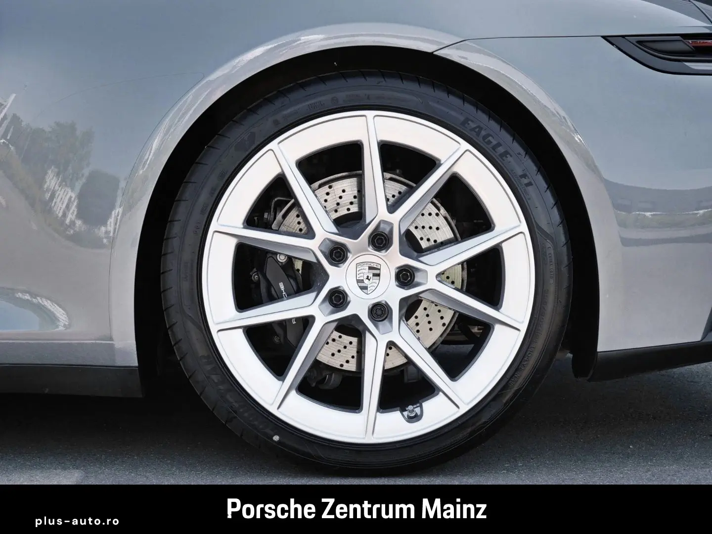 PORSCHE 992 911 Carrera Cabrio Sportabgas BOSE 21-Zoll