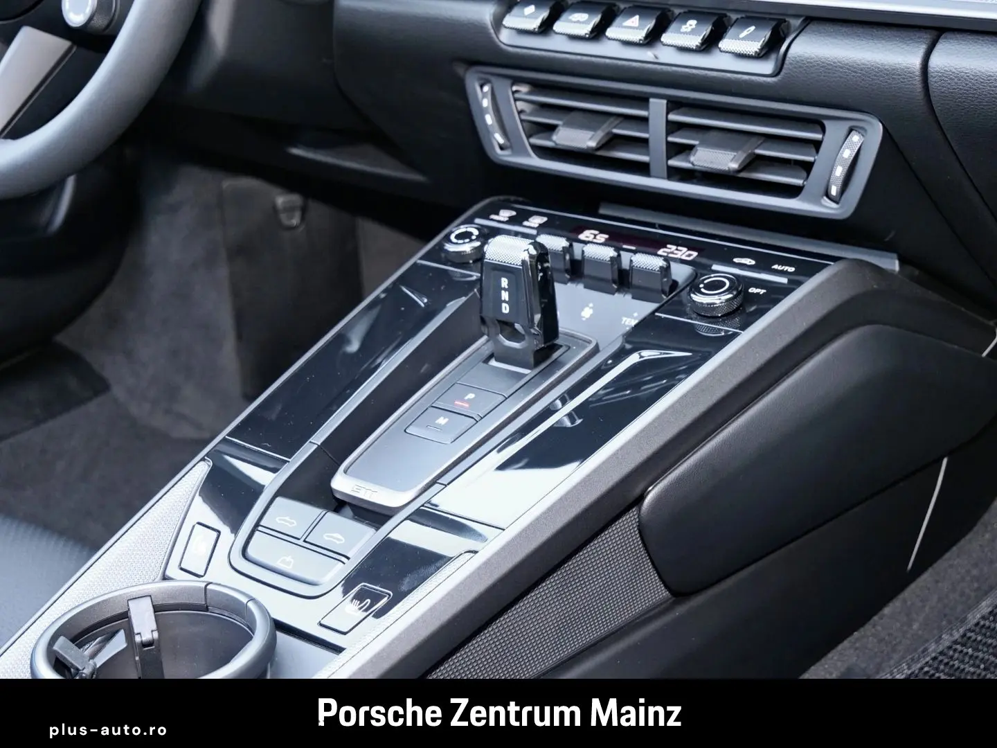 PORSCHE 992 911 Carrera Cabrio Sportabgas BOSE 21-Zoll