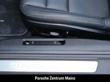 PORSCHE 992 911 Carrera Cabrio Sportabgas BOSE 21-Zoll