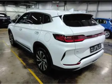 BYD Seal U PHEV 1.5 Design  HEAD-UP-Display LED-Haup