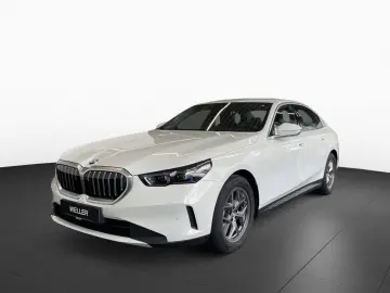 BMW 520i Limousine AdLED 360  HUD H K KomZu DAPro