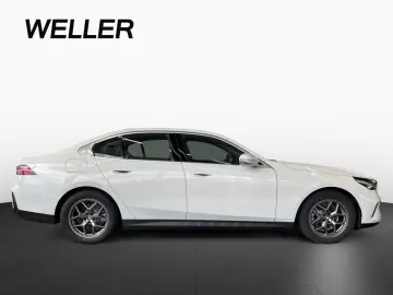 BMW 520i Limousine AdLED 360  HUD H K KomZu DAPro