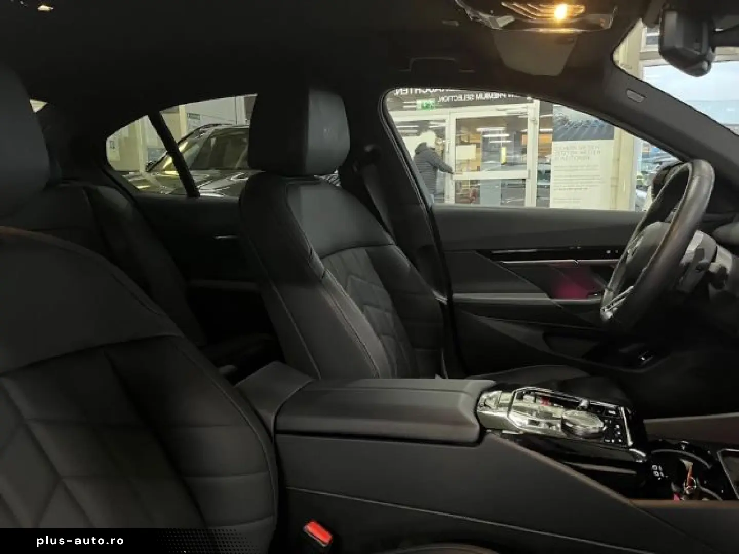 BMW 520 i M Sport StandHz AHK KomfSi belüftet H K Pr