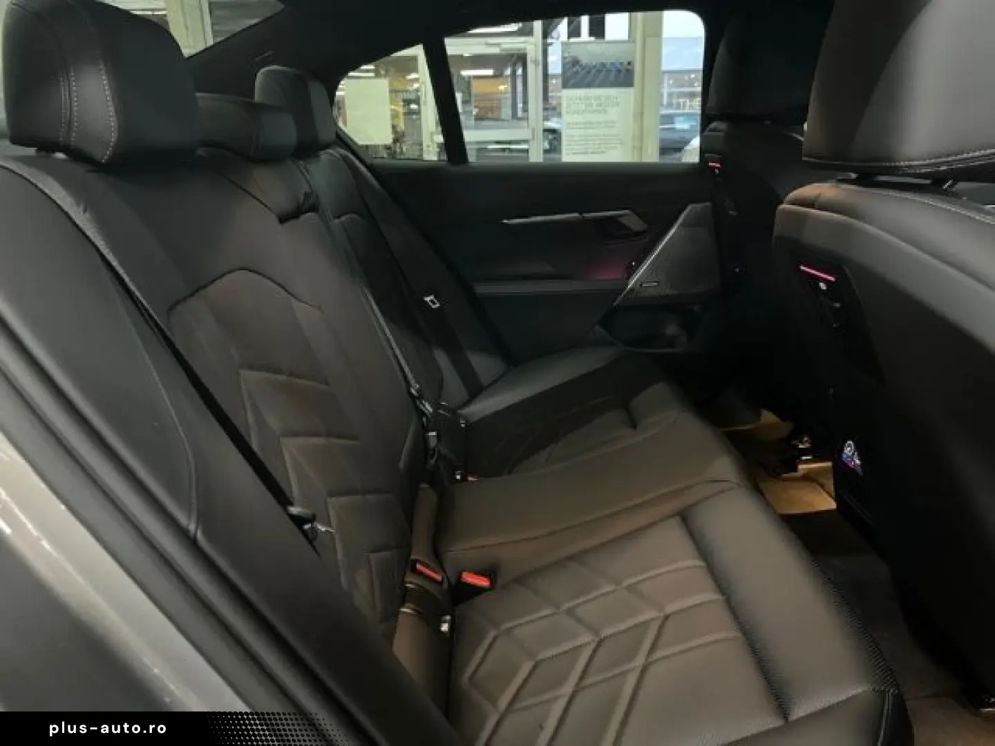 BMW 520 i M Sport StandHz AHK KomfSi belüftet H K Pr