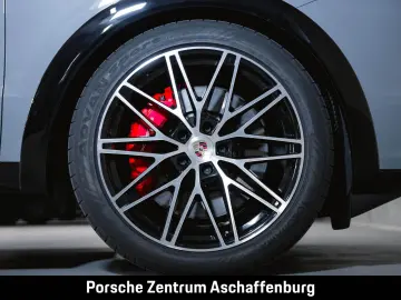 PORSCHE Cayenne GTS Coupé Head-Up Panoramadach